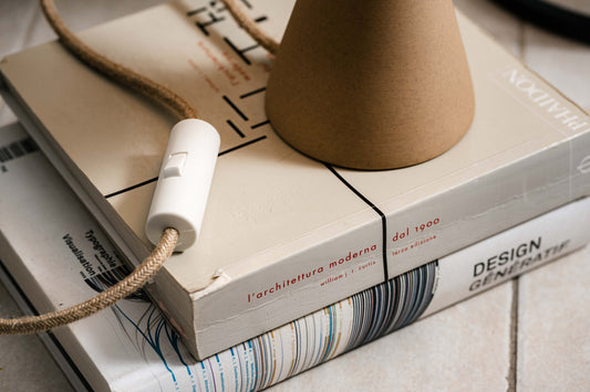 Auro - Lampada da tavolo (Sabbia del Deserto)